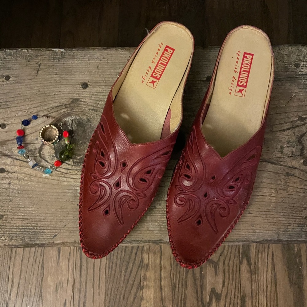 Pikolinos amazing Moroccan slip on